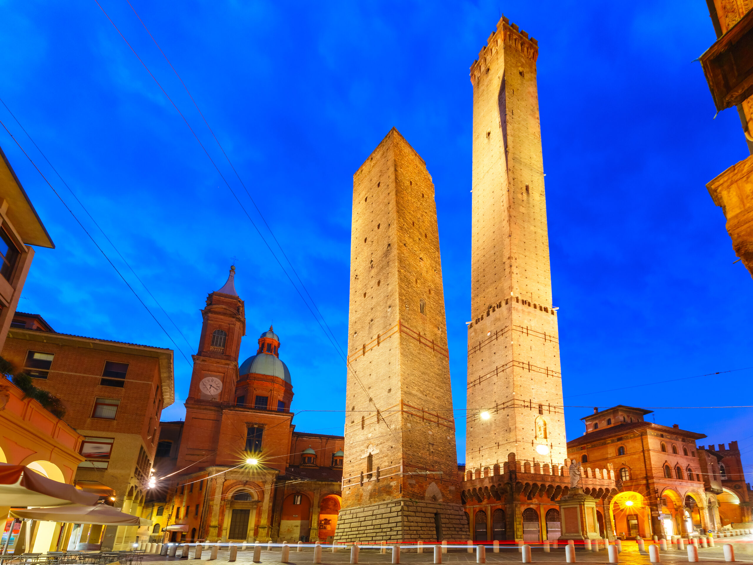 Bologna: Un Gioiello di Cultura, Storia e Gastronomia
