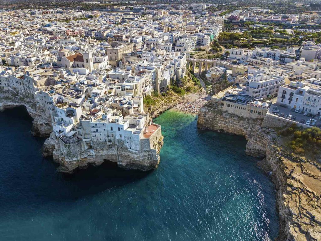 Bari: Il Cuore Pulsante della Puglia