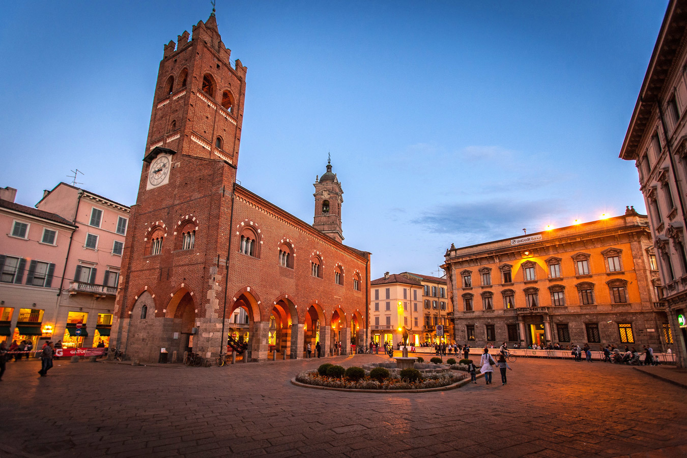 Monza: Un Gioiello di Storia, Cultura e Natura nel Cuore della Lombardia