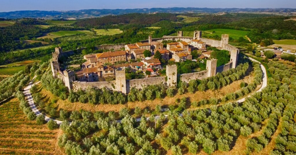 Monteriggioni: Un Gioiello Medievale nel Cuore della Toscana