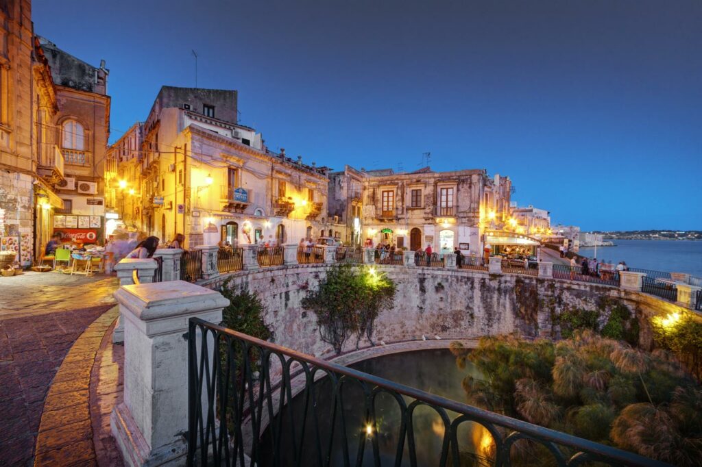 Siracusa: Un Gioiello di Storia e Cultura sulla Costa Siciliana