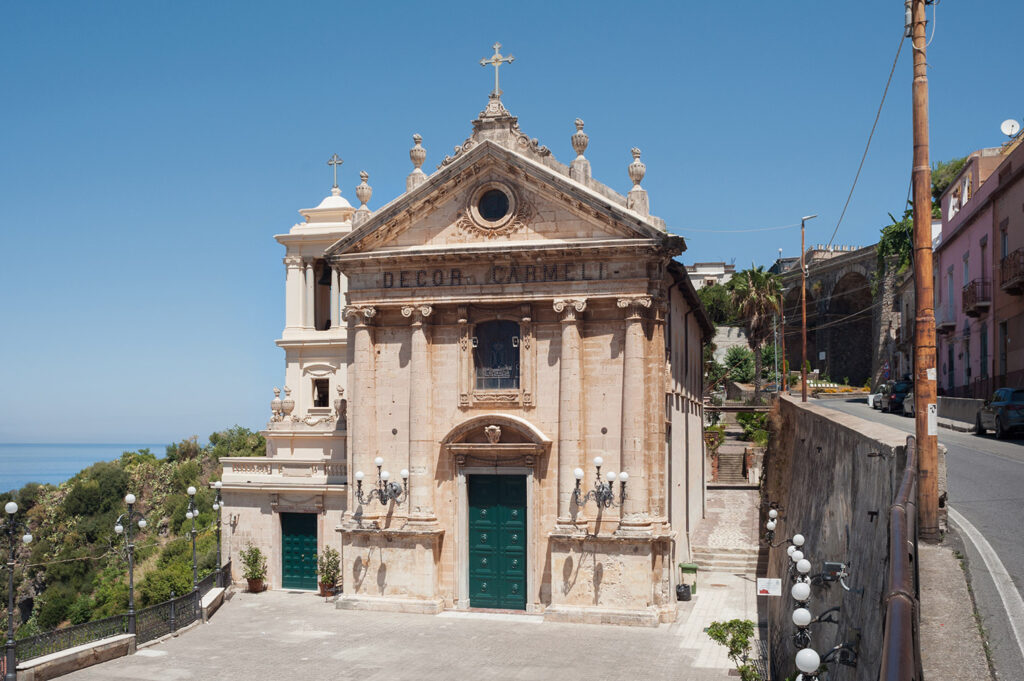 Bagnara Calabra: Un Gioiello Costiero tra Storia e Tradizione