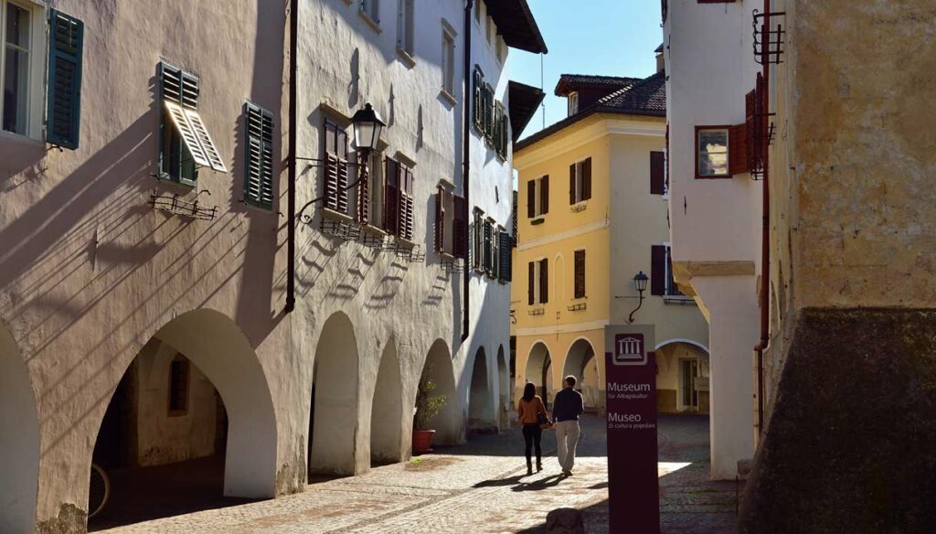 Egna: Un Gioiello Nascosto nelle Valli dell’Alto Adige