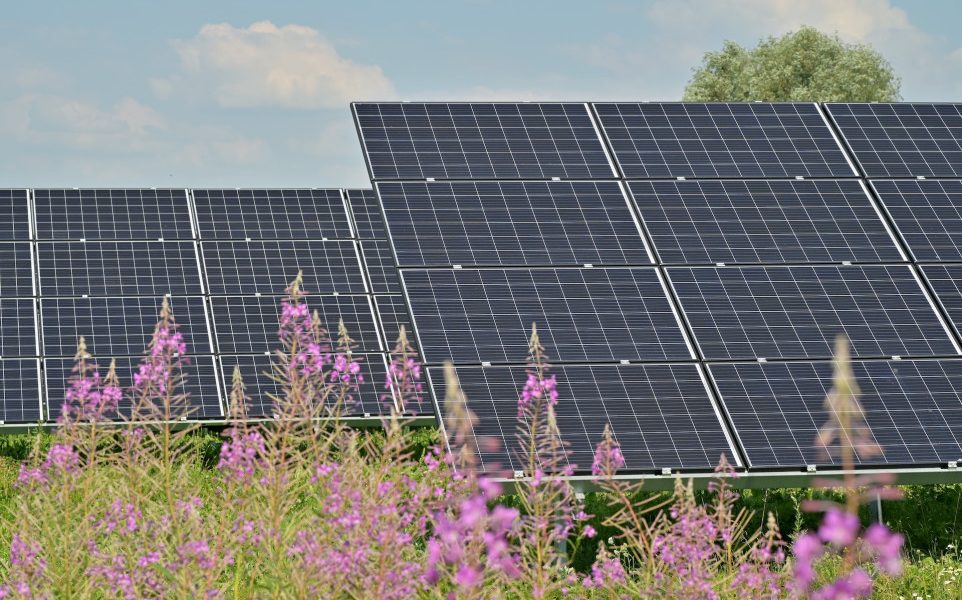 Titolo: L’Ascesa dell’Energia Solare: Un Futuro più Luminoso