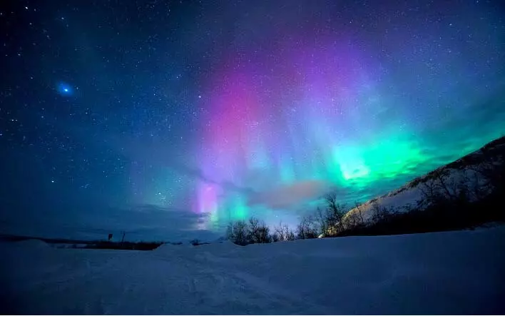 Certo! Ecco un articolo su una curiosità affascinante: il fenomeno dell’aurora boreale.